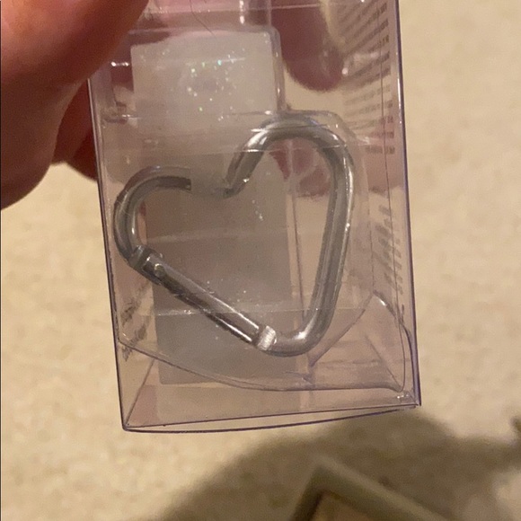 Apple AirPod Case - Picture 5 of 5